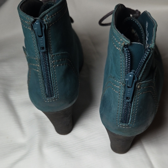 Rockport Women's Teal Lace Up Boots - Picture 3 of 9